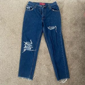 Classic relaxed Levi’s 550 jeans, vintage distressed
